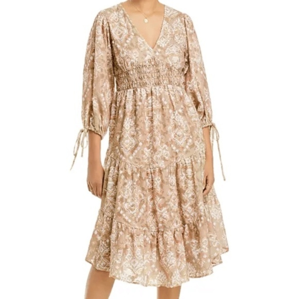 Cupio‎ V Neck Smocked Dress